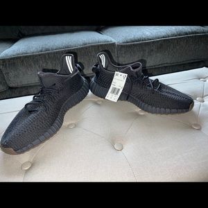 Yeezy Boost 350 v2